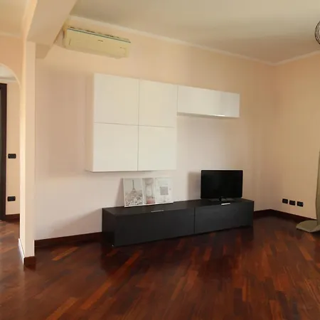 Apartamento Via Gentiloni,40 Metro Jonio Roma